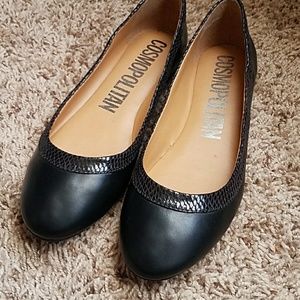 Cosmopolitan Black Flats 7 1/2